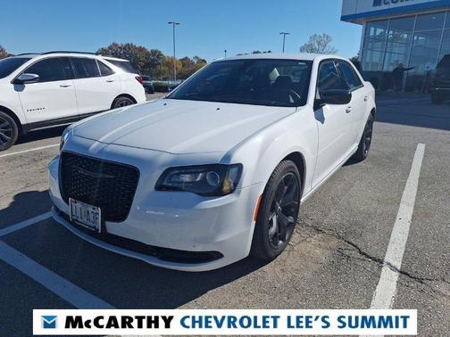 2022 Chrysler 300 Touring