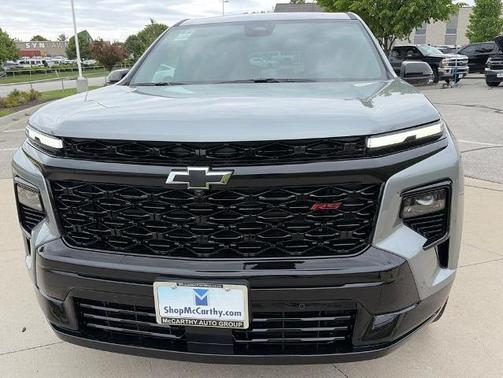 Sterling Gray Metallic 2026 Chevrolet Traverse RS