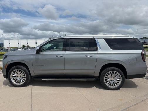 Sterling Gray Metallic 2026 Chevrolet Suburban Premier