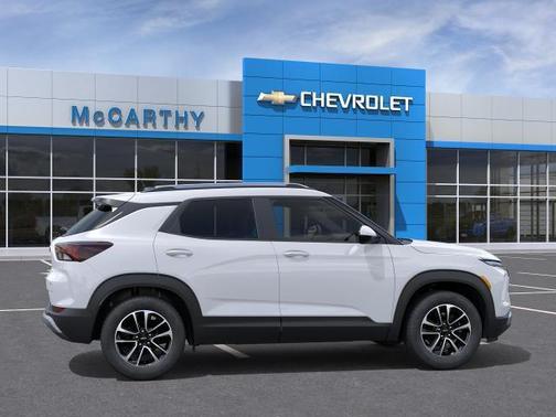 Summit White 2026 Chevrolet Trailblazer LT