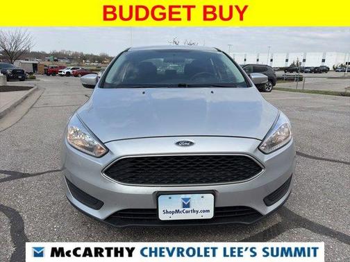 Ingot Silver 2017 Ford Focus SE