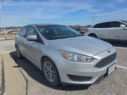 Ingot Silver 2017 Ford Focus SE