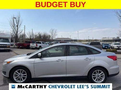 Ingot Silver 2017 Ford Focus SE