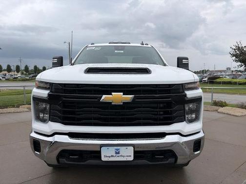Summit White 2026 Chevrolet Silverado 3500 WT