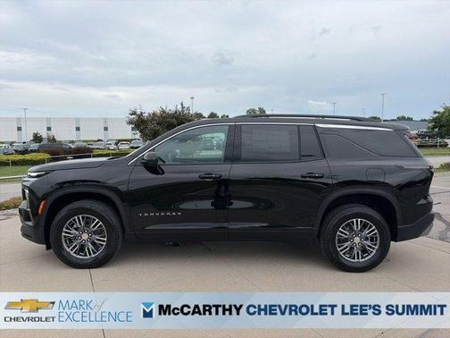 Mosaic Black Metallic 2026 Chevrolet Traverse LT