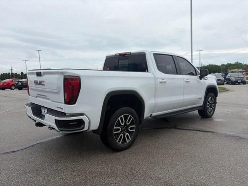 Summit White 2025 GMC Sierra 1500 AT4