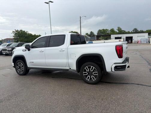 Summit White 2025 GMC Sierra 1500 AT4