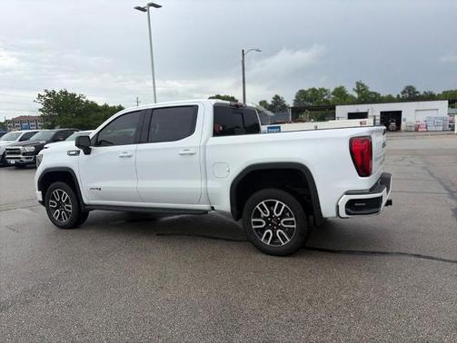 Summit White 2025 GMC Sierra 1500 AT4