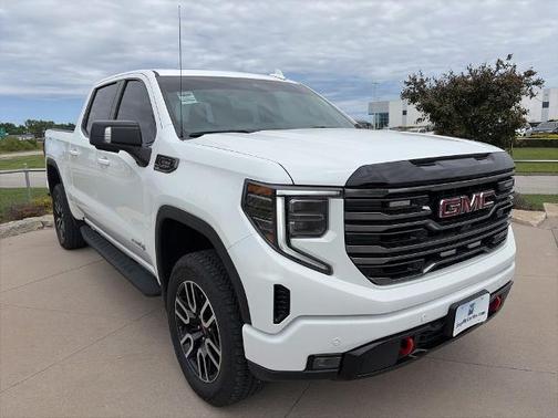 Summit White 2025 GMC Sierra 1500 AT4