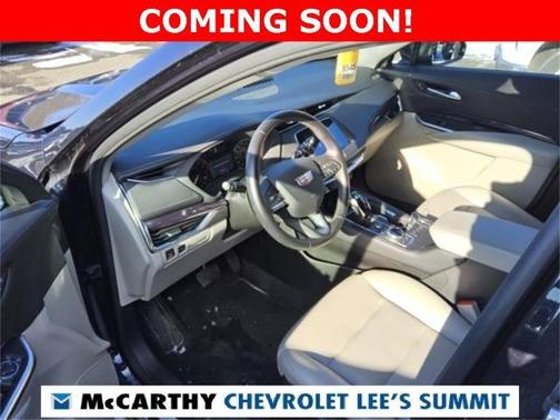 2023 Cadillac XT4 Luxury