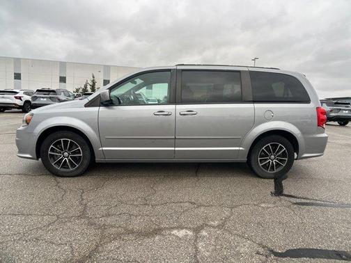 2016 Dodge Grand Caravan R/T