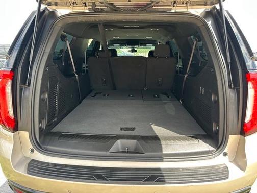 2022 GMC Yukon XL SLE