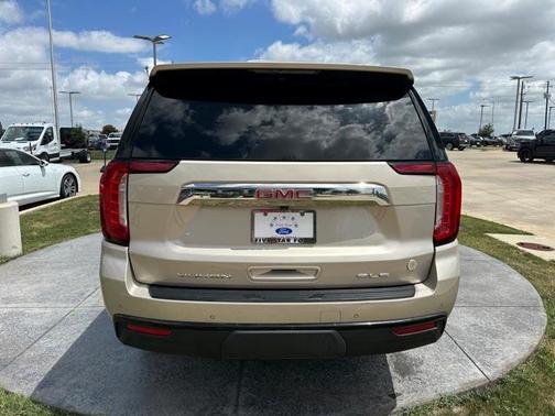 2022 GMC Yukon XL SLE