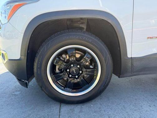 Summit White 2019 GMC Acadia SLT-1