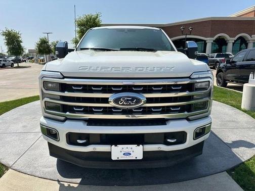 2023 Ford F-250 Platinum