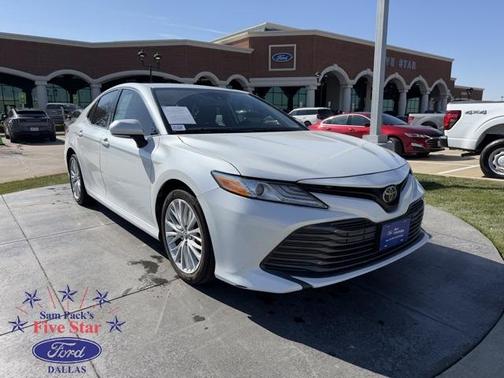 2020 Toyota Camry XLE