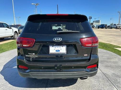 2020 Kia Sorento LX