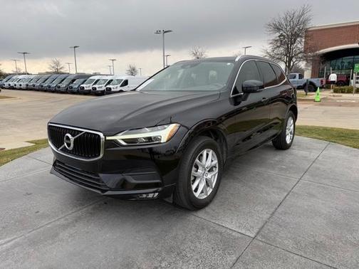 2021 Volvo XC60 T5 Momentum