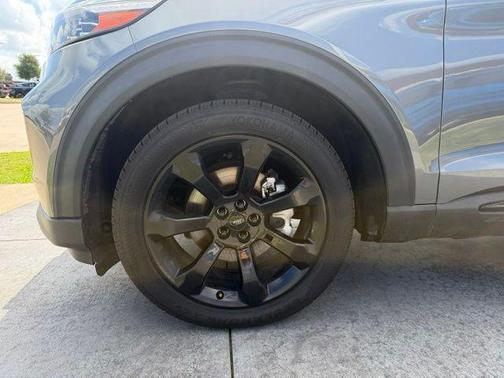 Gray Metallic 2023 Ford Explorer ST-Line