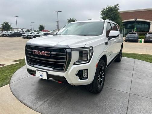 2023 GMC Yukon XL AT4