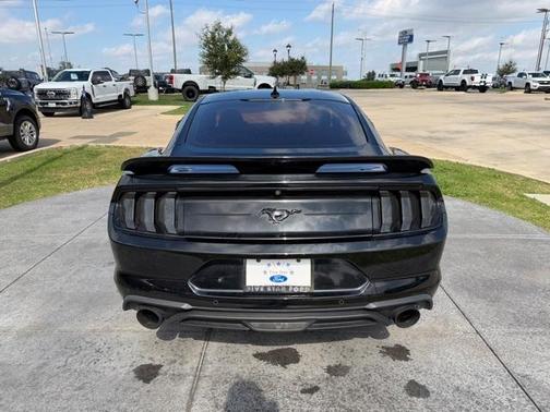 2021 Ford Mustang EcoBoost