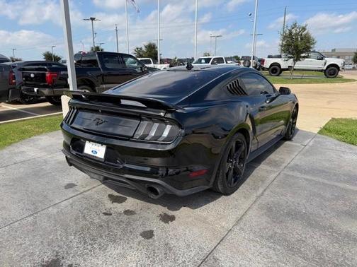 2021 Ford Mustang EcoBoost