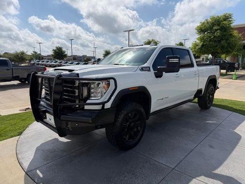 Summit White 2022 GMC Sierra 2500 AT4