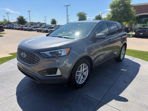 Gray Metallic 2024 Ford Edge SEL