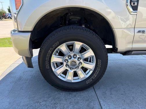 White Gold Metallic 2017 Ford F-250 Platinum