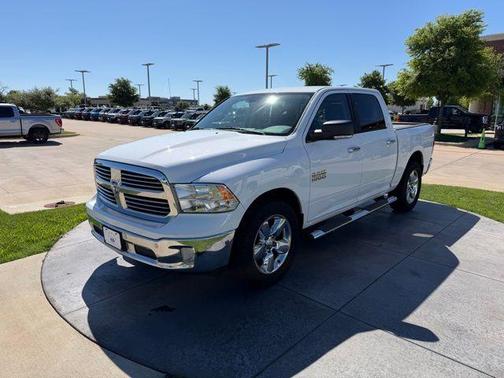 2016 RAM 1500 SLT