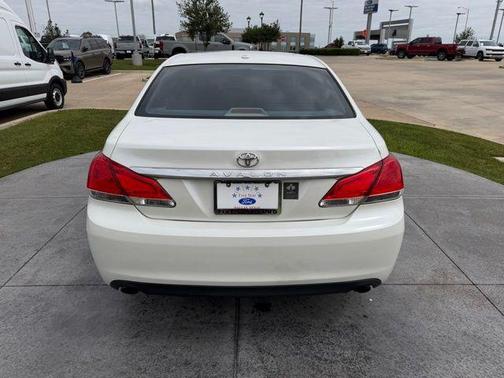 Blizzard Pearl 2011 Toyota Avalon Limited