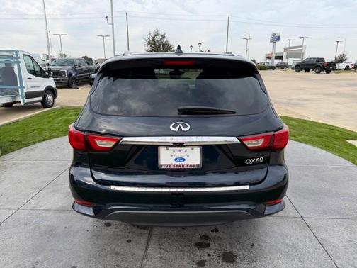 2017 INFINITI QX60 Base