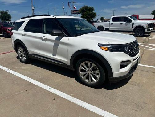 Star White 2023 Ford Explorer XLT