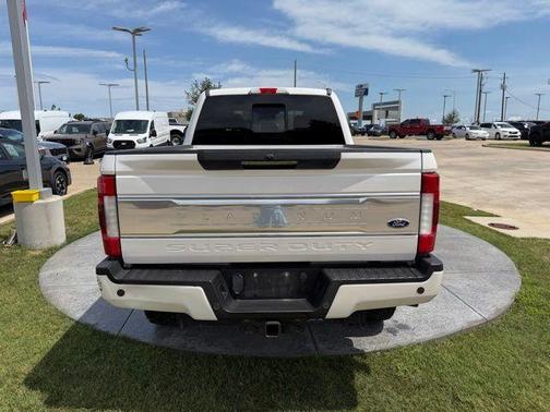White Platinum Clearcoat Metallic 2017 Ford F-250 Platinum