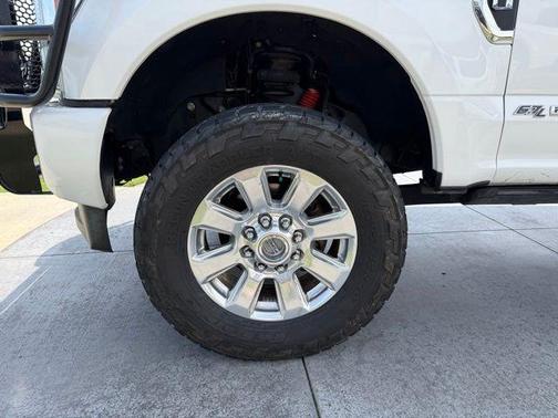 White Platinum Clearcoat Metallic 2017 Ford F-250 Platinum