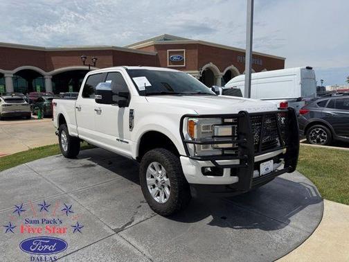 White Platinum Clearcoat Metallic 2017 Ford F-250 Platinum