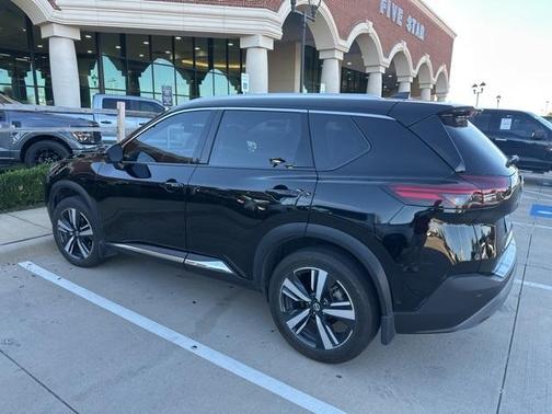 2021 Nissan Rogue SL