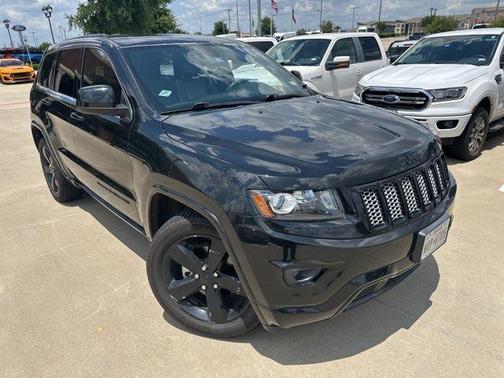 Brilliant Black Crystal Pearlcoat 2014 Jeep Grand Cherokee Altitude