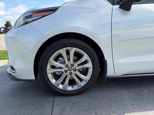 2024 Toyota Sienna Platinum 7 Passenger