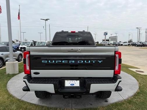 2025 Ford F-250 Platinum