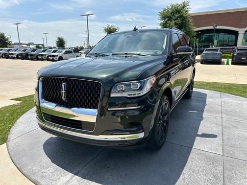2022 Lincoln Navigator Black Label