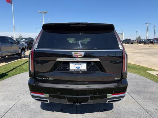 2026 Cadillac Escalade Luxury