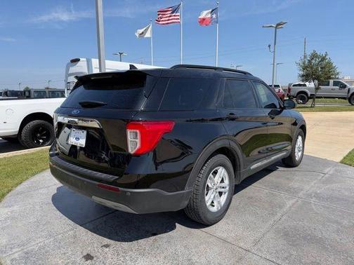 Black Metallic 2021 Ford Explorer XLT