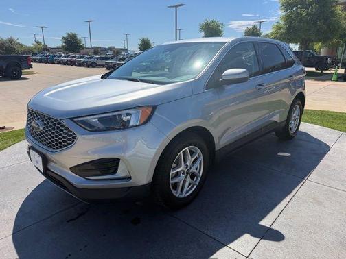 Silver Metallic 2024 Ford Edge SEL
