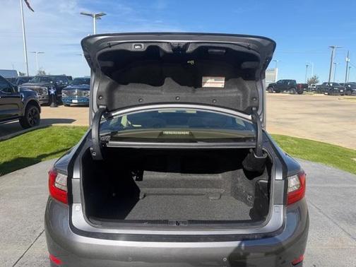 2017 Lexus ES 300h Base