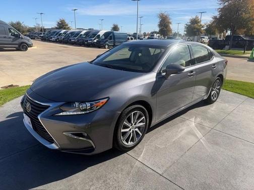 2017 Lexus ES 300h Base