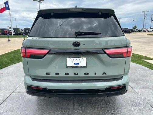2024 Toyota Sequoia Platinum