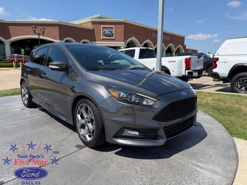 Magnetic 2016 Ford Focus ST Base