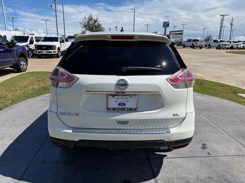 Moonlight White 2015 Nissan Rogue SL