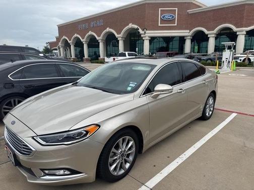 2017 Ford Fusion SE